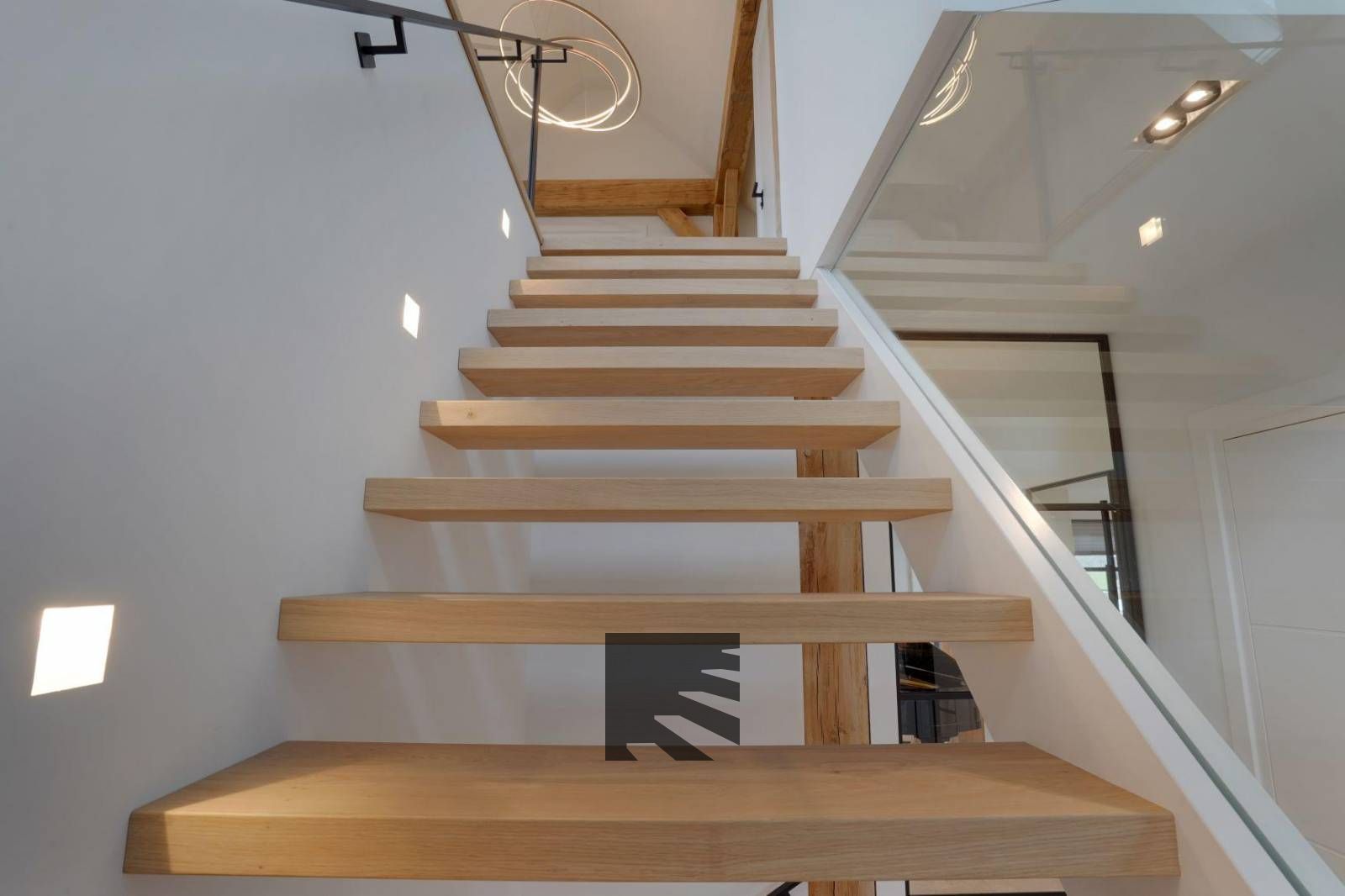moderne trap eikenhout